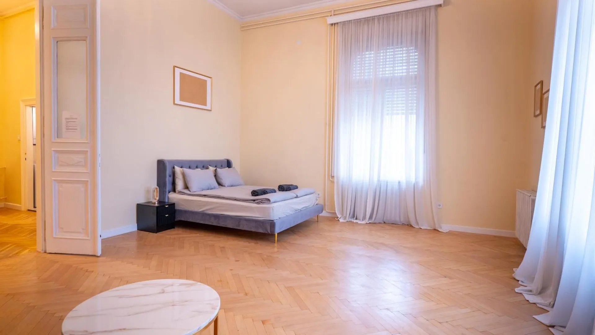 Apartment Heroes' Square Residence Budapest